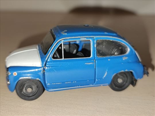 Zastava 750 fića — milicija — model 1:43