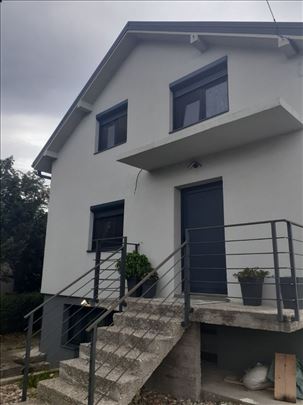 Moderna, elegantna kuća, Šumarice, 125m2