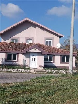 Velika Ivanča, kuća 83m2+ restoran 165m2 + voćnjak