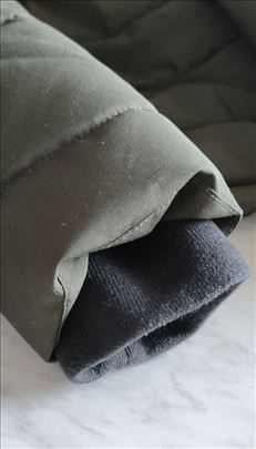 Debela muška jakna sa kapuljačom zelene boje