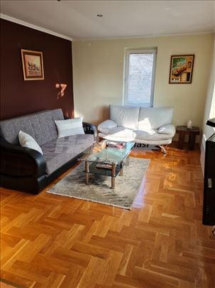 Odmah useljiv dvosoban odlican namešten  novo 45m2