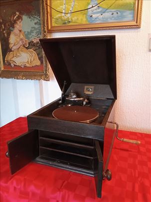 Gramofon kabinet