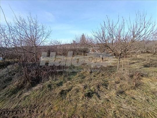 Prodajem gradjevinsko zemljiste