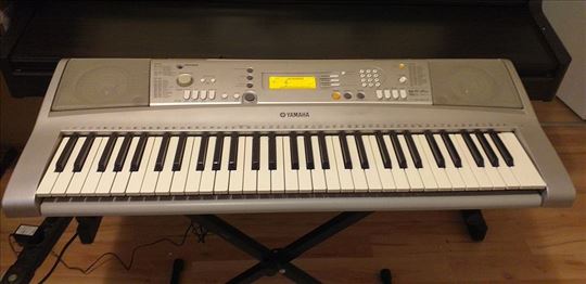 Yamaha PSR E303