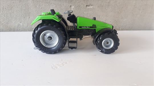 Traktor Siku agroxtra 6.07