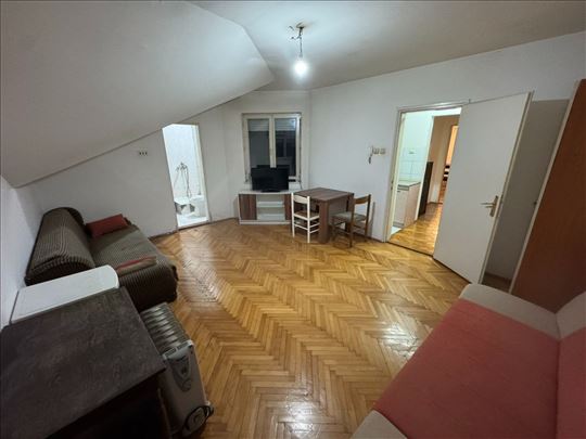 Izdavanje, Hram Svetog Save 70m2 2.0