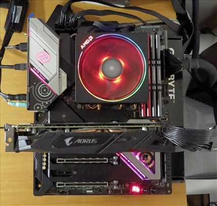 AMD Ryzen 7 5700X + ASRock X570 Taichi WiFi Blueto