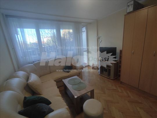 Dvosoban Stan Za Izdavanje, 56m², 550€