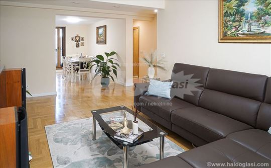 De lux Stan Dorcol 74m2