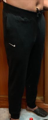 Nike trenerke donji deo broj XL i L nove