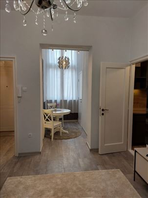 Centar, renoviran, salonac, ID 23669