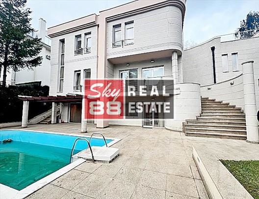 Perfektna , luksuzna vila na Dedinju , bazen , gar