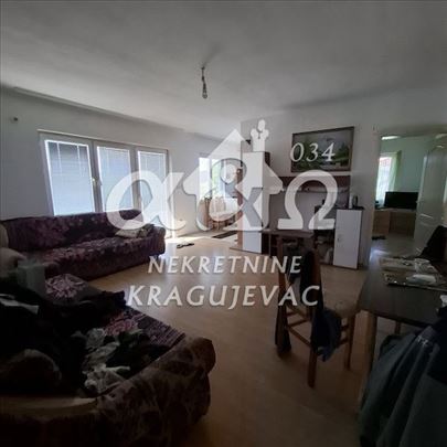 Kragujevac, Petrovac, Kuća, 4.0, 121,00m2