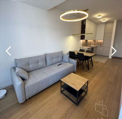 Nov, neuseljavan- garaza - Lastavice