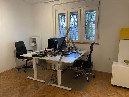 Operativan namešten poslovni prostor