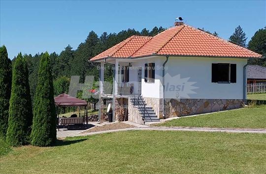 Zlatibor, kuća na prodaju 100m/2, 75 ari