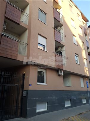 Podbara, lux opremljen 34m2  