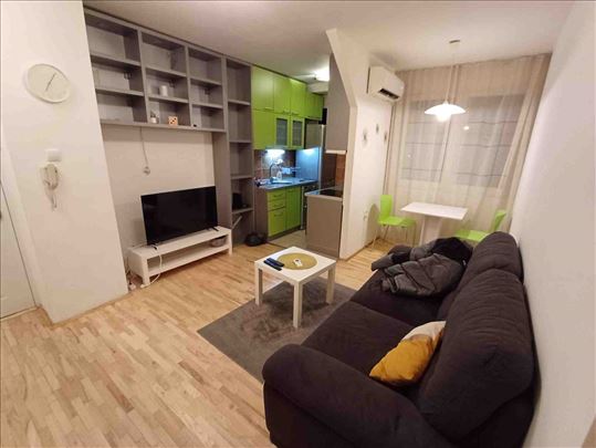 Saobraćajni fakultet, 3.0 namešten ID#17991