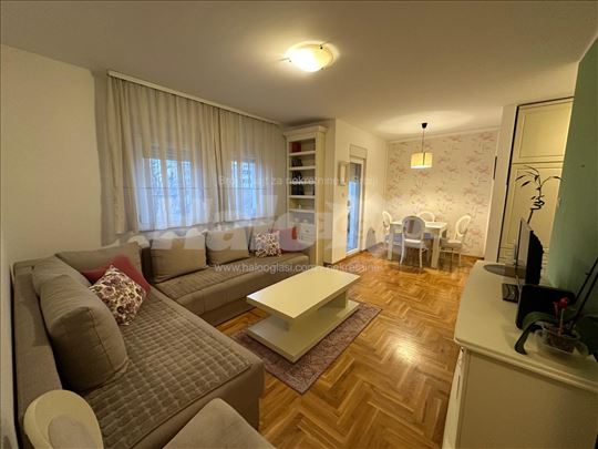 Stan 1.5 sa garaznim mestom pored Zemunskih kapija