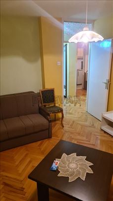 Izdaje se dvoiposoban stan u Durlanu, 60m2!