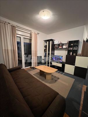 Đeram pijaca, dvosoban sa garažom