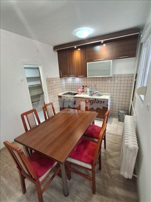 Izdajem stan Kanarevo Brdo 60m2 450e