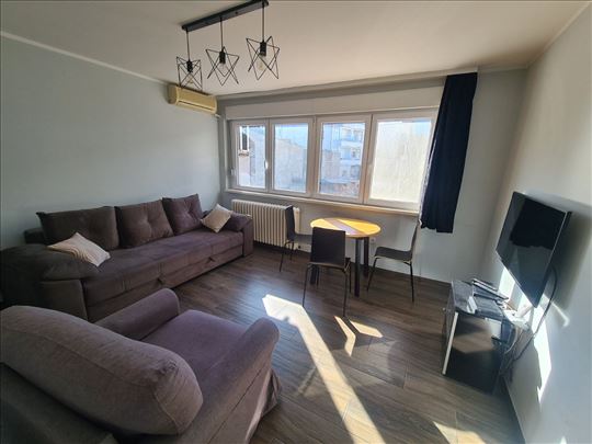 Skupština, renoviran, funkcionalan, ID 23679