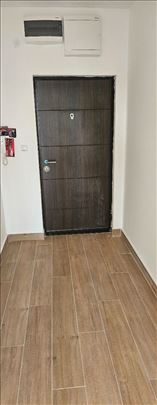 Trosoban Stan u Novogradnji /Useljiv / Obrenovac