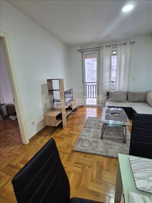 Dvosoban stan u kompleksu Paunov breg