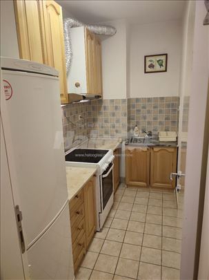 Izdajem stan na Grbavici