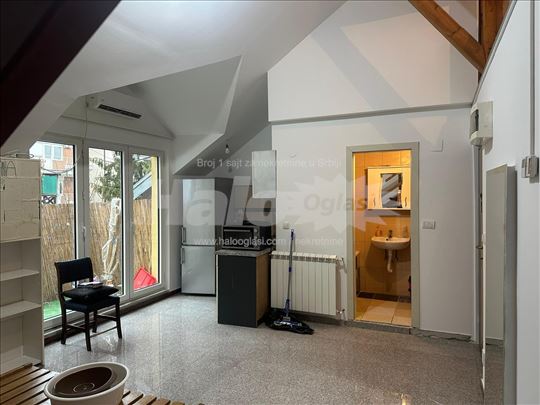 Izdajem Stan od 40m2 - Banovo