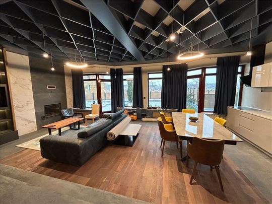 LUX, Opremljen, 4.0, sa bazenom!