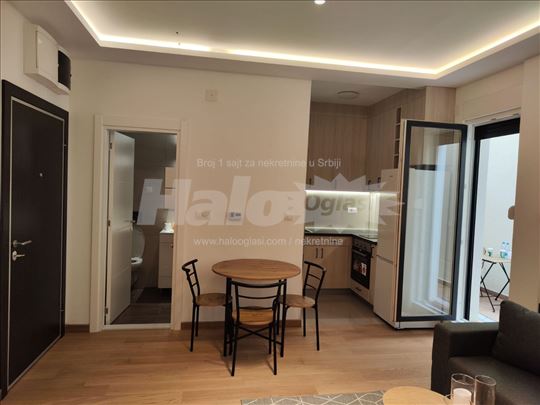 Lux stan na zvezdari