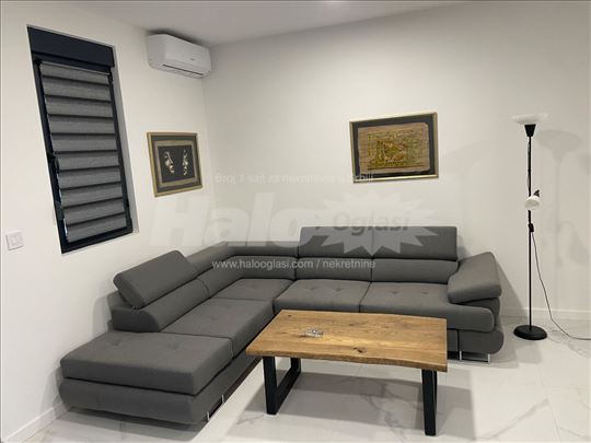 Nov dvoiposoban stan u Surčinu - Ledine