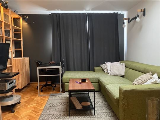 Stan za izdavanje u Vladetinoj ulici, 66+20m2.