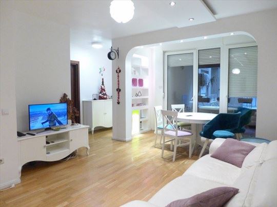 Vojvode Stepe, 80m2, trosoban,namešten,petfriendly