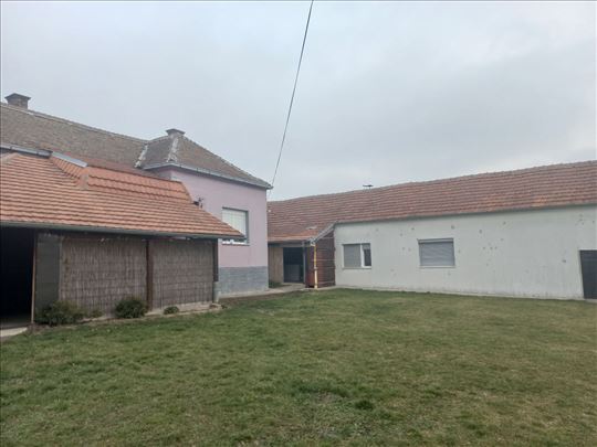 Ralja 83 m2 + 151m2 na 10 ari 