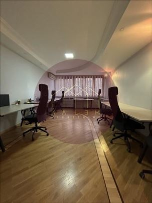 Novi Beograd, Fontana, Bulevar Zorana Djindjića, 5