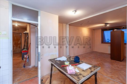 Dvosoban  stan  u  Duvaništu, 10. sprat, 50 m2