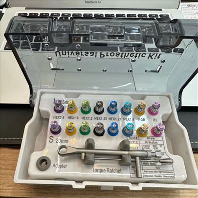 Univerzalni set za šrafljenje   