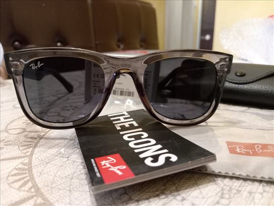 Ray Ban RBR052S Wayfarer Reverse model 6707/GR