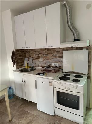 Garsonjera 20m2 Karaburma