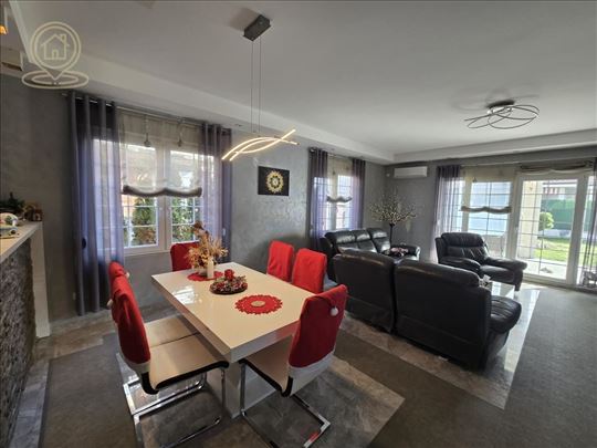 Na prodaju luksuzna kuća na sprat – 206 m², Pantel