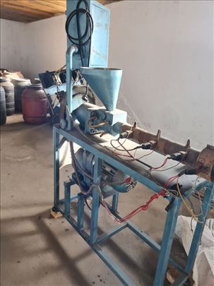 Extruder za plastiku