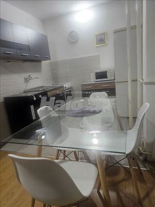 Namešten 1,5 soban stan za izdavanje.