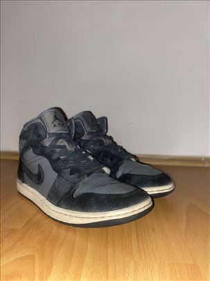 Nike Air Jordan 1 Mid SE - Broj 38