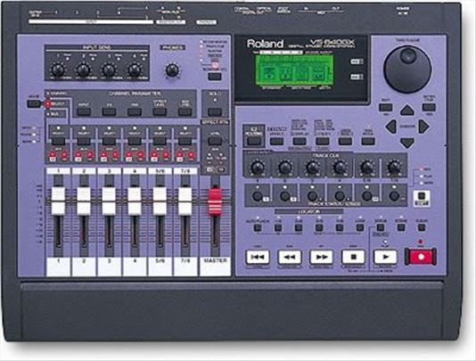 ROLAND VS 840 GX digitalni studio za snimanje sa 8