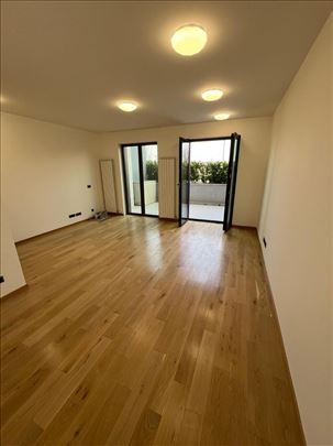 57m2 – Novi Dorćol, Beograd - polunamešten -