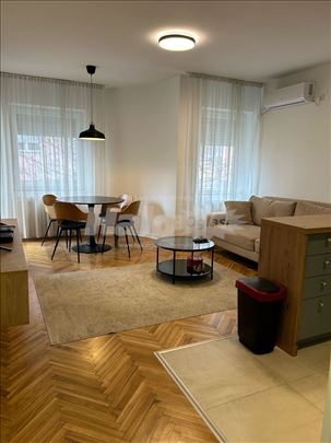 Odlican potpuno opremljen stan na super lokaciji