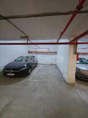 Garaža, Garažno parking mesto